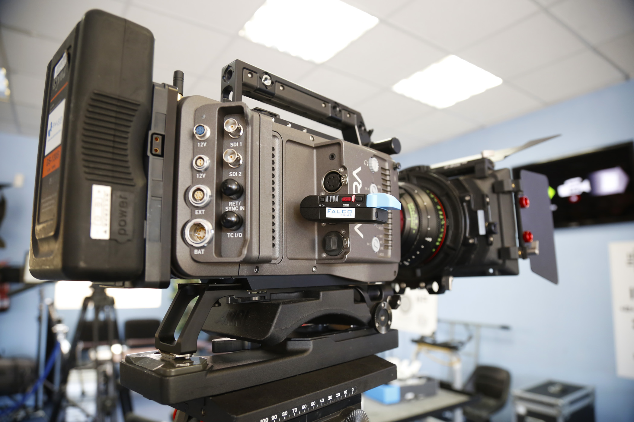 SENNHEISER AVX-835 SET - Micro HF pour caméra – La Boutique Broadcast